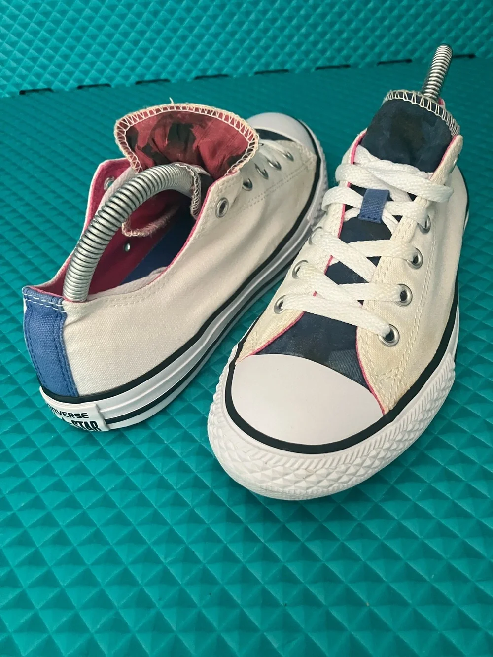 CONVERSE Big Girl Chuck Taylor All Star Low Top Double Tongue White sneakers 5.5
